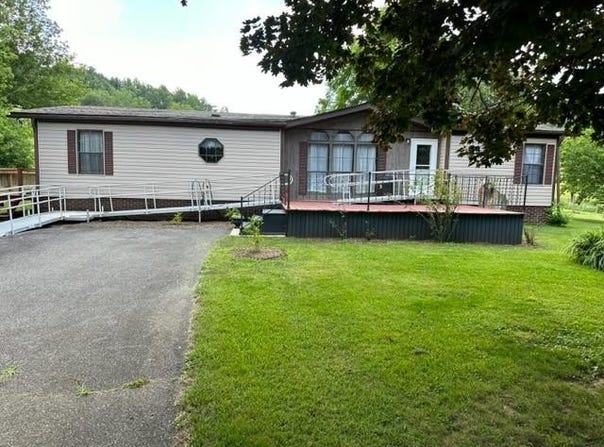 32 Stoneacres Ln., Independence, VA 24348