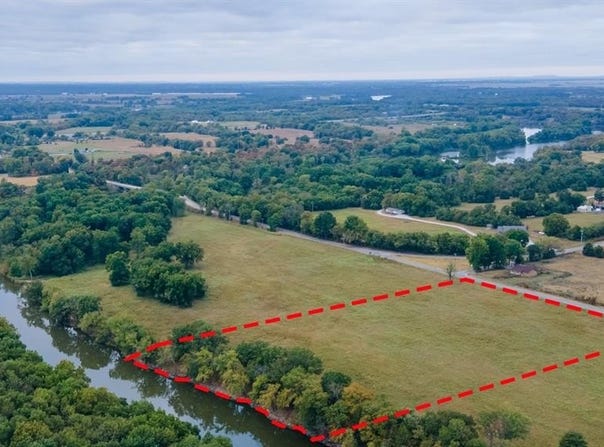 8 S 4420 Road, Adair, OK 74301