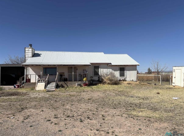 38 E Jackson Road, Artesia, NM 88210