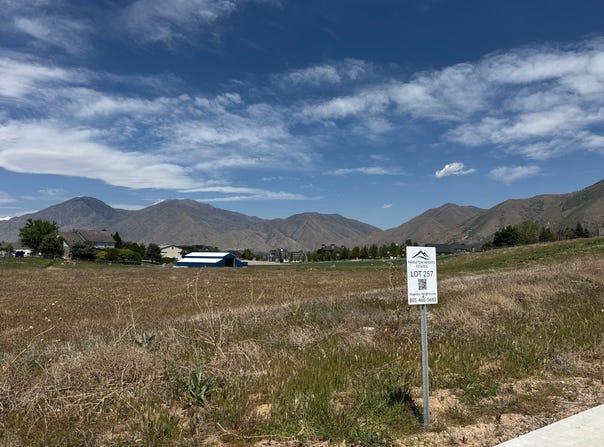 586 DIAMOND RIDGE Dr, Mapleton, UT 84664