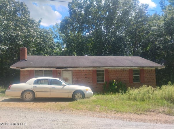 19 County Road 386, Calhoun City, MS 38916