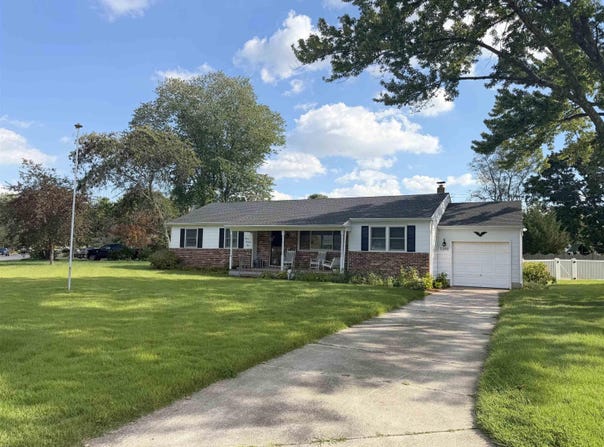 1101 Furman Dr, Egg Harbor Township, NJ 08234