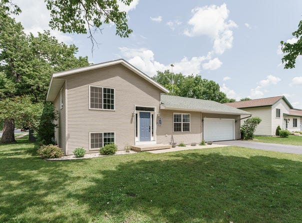 102 E Elm St, Wautoma, WI 54982