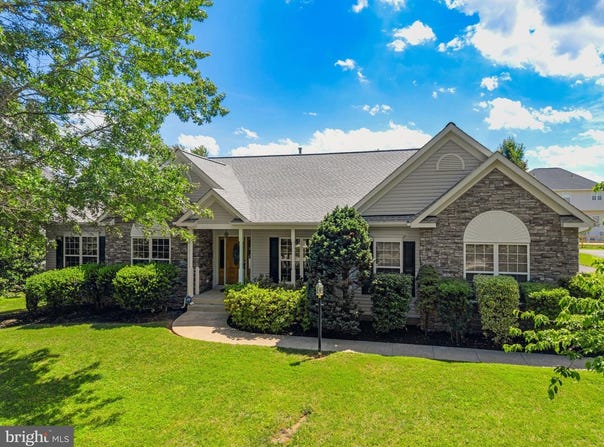 700 FOX CHASE ST, WARRENTON, VA 20186