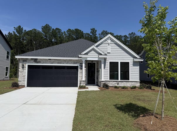 224 Creek Pointe Drive, Moncks Corner, SC 29461