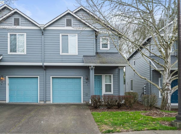 810 E 9TH St, Newberg, OR 97132