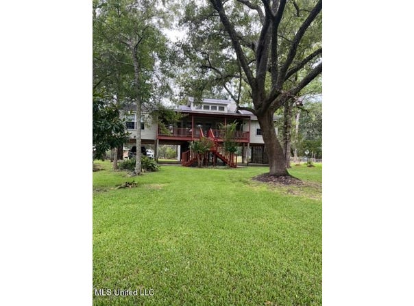 9005 Simmons Circle, Ocean Springs, MS 39564