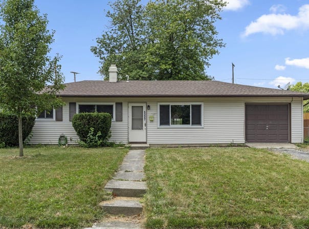 5327 N Stony Run Lane, Fort Wayne, IN 46825-5644