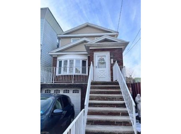 271 Danforth Ave, Jersey City, NJ 07305-1942