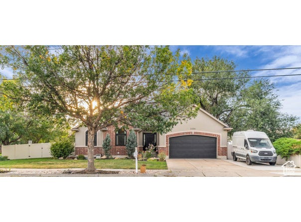 2088 S 800 W, Woods Cross, UT 84087
