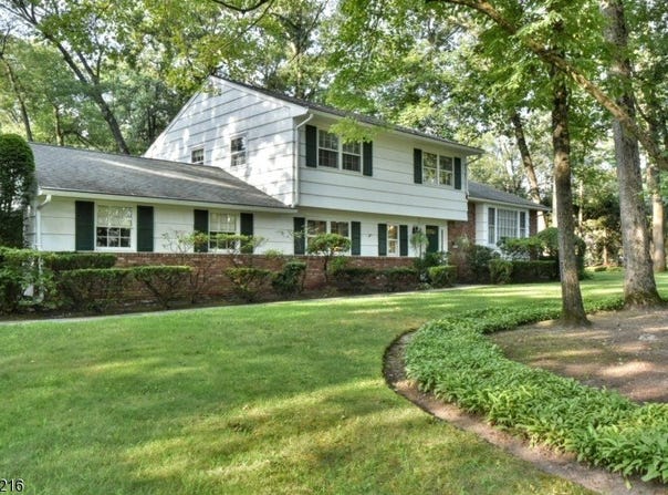 608 Covington Place W, Franklin Lakes Boro, NJ 07417-2401