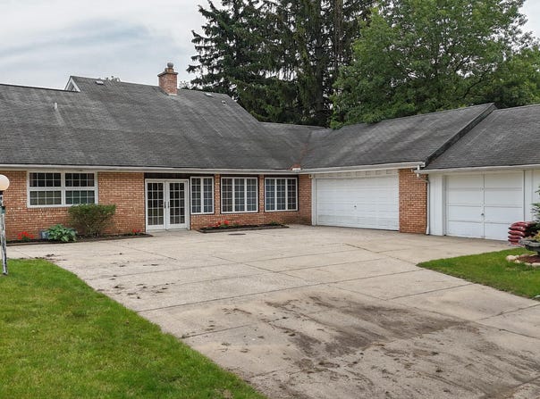 57081 M 51 S, Dowagiac, MI 49047