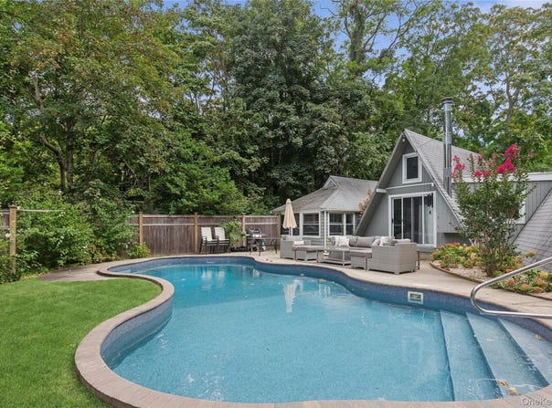 10 Oak Lane, Sag Harbor, NY 11963