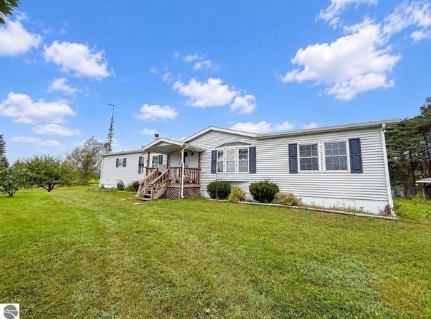 5303 E Houghton Lake Road, Lake City, MI 49651
