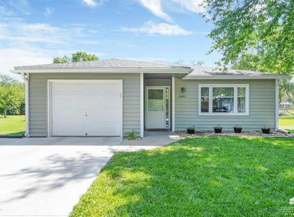 2433 Buttonwood Drive, Manhattan, KS 66502