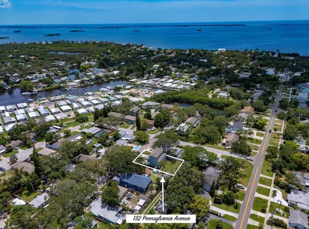132 PENNSYLVANIA AVENUE, PALM HARBOR, FL 34683