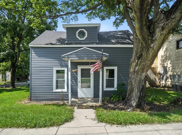 86 W Pleasant Street, Catawba, OH 43010