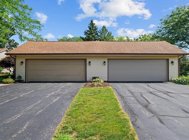 5715 Elaine, ROCKFORD, IL 61108