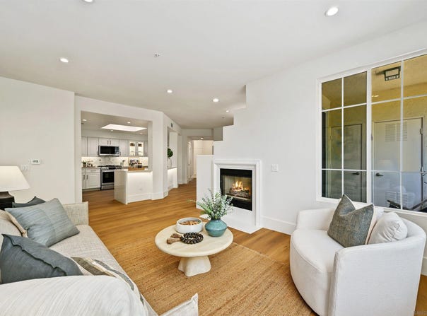 12370 Carmel Country Rd unit: 105, San Diego, CA 92130