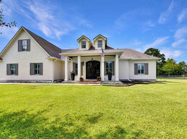 9040 Liston Cutoff, Orange, TX 77630