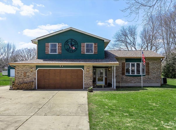 41 N Linden Drive, Plano, IL 60545