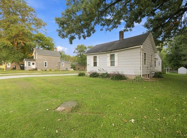 417 7th Avenue NW, Waseca, MN 56093