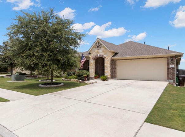 521 Kirkhill ST, Hutto, TX 78634