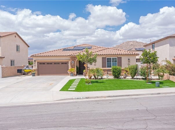 862 Corisante Court, Perris, CA 92571