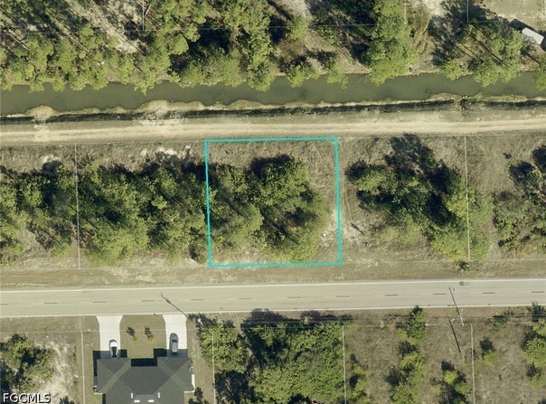 1331 E 12th Street, Lehigh Acres, FL 33972