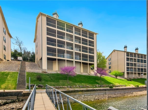 309 Bristol Bay Drive, Lake Ozark, MO 65049