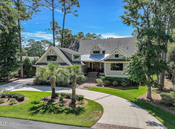 9 Strawberry Hill Road, Hilton Head Island, SC 29928