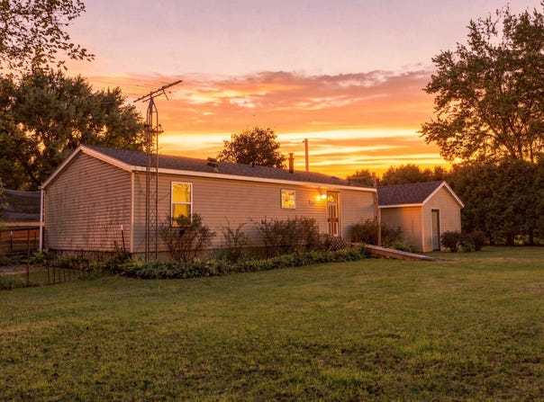 69430 56th Avenue, Hartford, MI 49057