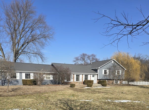 1848 E Marmion Place, Crete, IL 60417