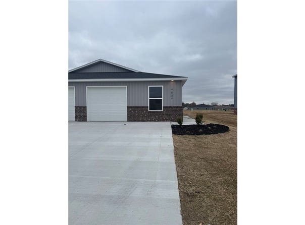 402B W Cloud Drive, Siloam Springs, AR 72761