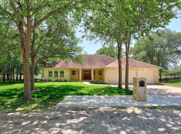 147 Konahuanui LN, Bastrop, TX 78602