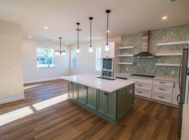 17602 63rd N, The Acreage, FL 33470