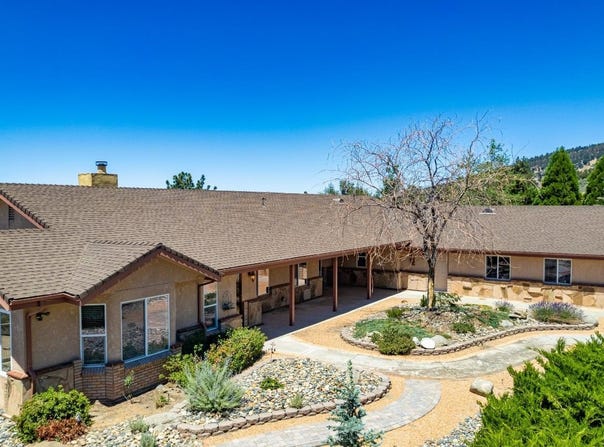 25380 Paramount Drive, Tehachapi, CA 93561