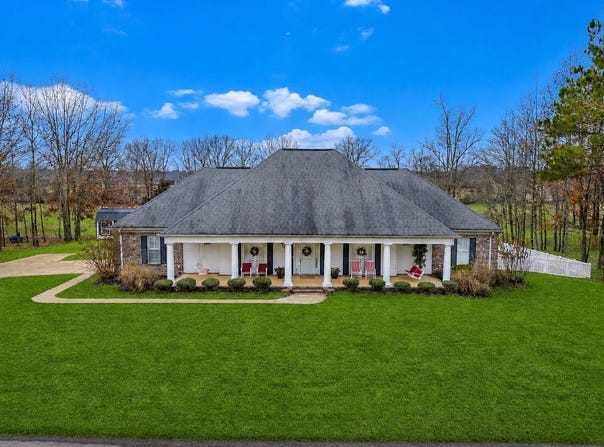 3285 SHADOWOOD Ln, Corinth, MS 38834