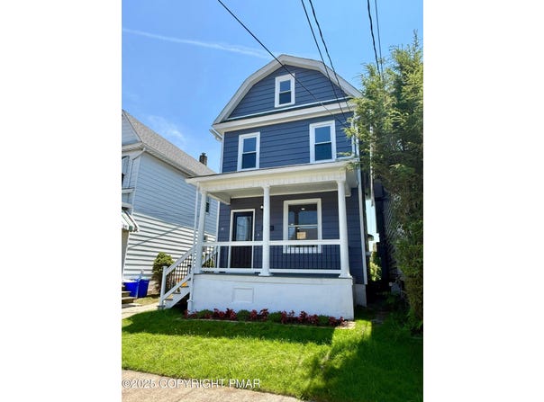 39 W Grand Street, Nanticoke, PA 18634