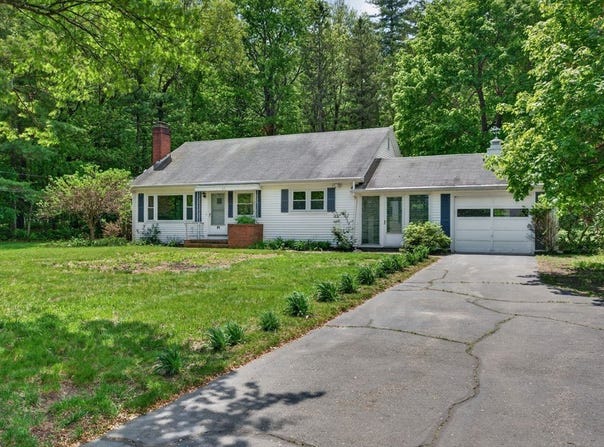 61 Harvard Rd, Shirley, MA 01464