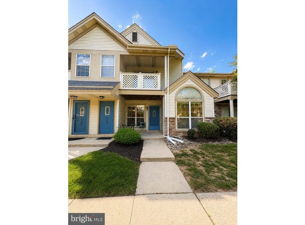 1103 FOXMEADOW Drive, ROYERSFORD, PA 19468