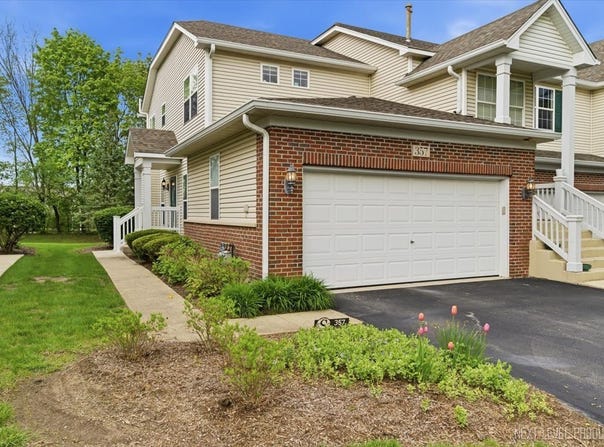 357 Ridge Road, North Aurora, IL 60542