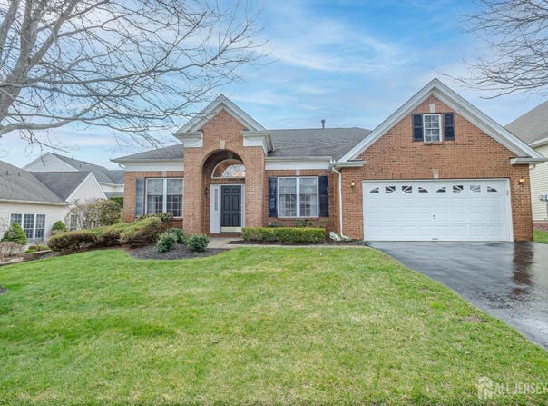 3 Hogan Way, Monroe, NJ 08831