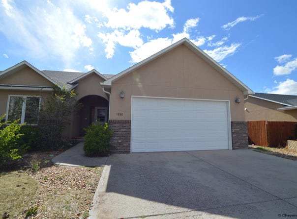 1606 HACKNEY DR, Laramie, WY 82070