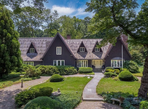 6 Tantummaheag Road, Old Lyme, CT 06371