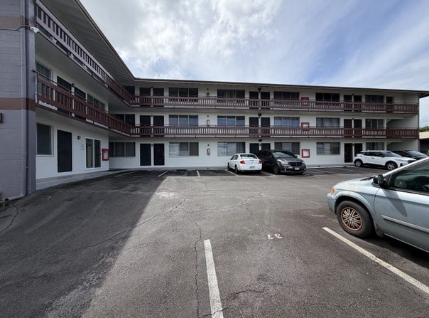 270 ULULANI ST, Hilo, HI 96720