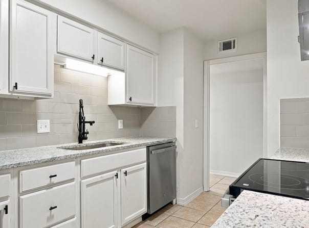 102 RUNNING BROOK ROAD, HOOVER, AL 35226