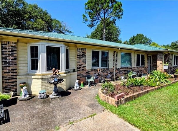 907 CHAPPIE JAMES Avenue, TUSKEGEE, AL 36083