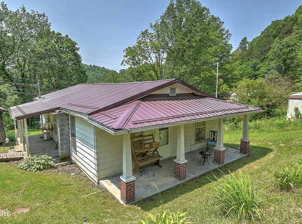 4776 Mabe Stanleytown Road, Duffield, VA 24244