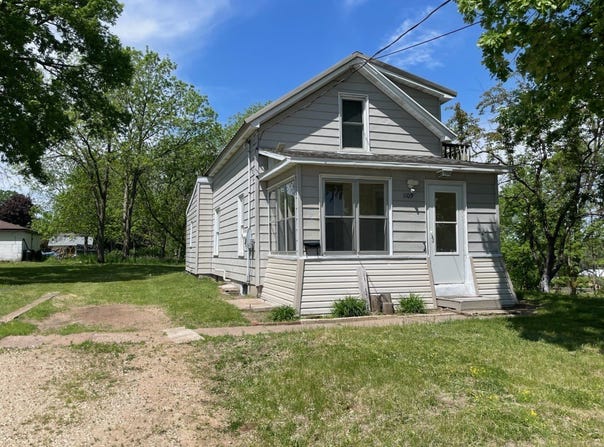 1109 3rd Street W, Menomonie, WI 54751
